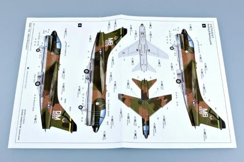 TRUMPETER 02245 A-7D CORSAIR II 1/32 – Image 3