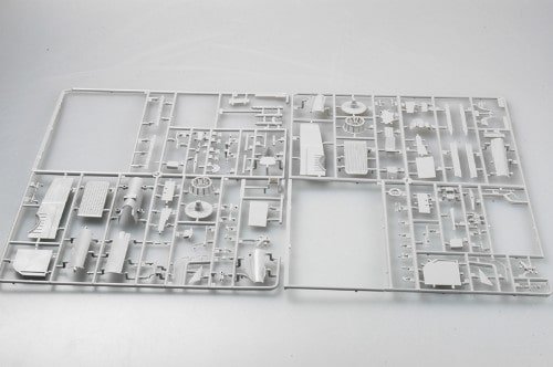 TRUMPETER 02271 SU-30 MKK FLANKER-G 1/32 – Image 8