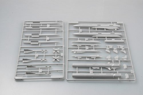 TRUMPETER 02271 SU-30 MKK FLANKER-G 1/32 – Image 11