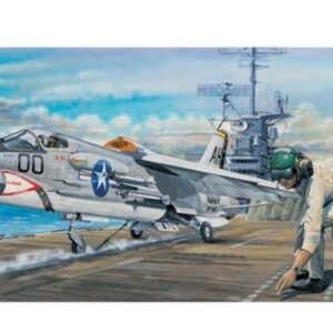 TRUMPETER 02272 F-8E CRUSADER 1/32