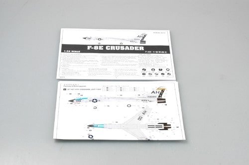 TRUMPETER 02272 F-8E CRUSADER 1/32 – Image 3