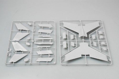 TRUMPETER 02272 F-8E CRUSADER 1/32 – Image 8