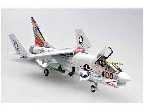 TRUMPETER 02272 F-8E CRUSADER 1/32 – Image 12