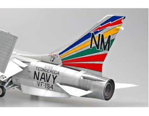 TRUMPETER 02272 F-8E CRUSADER 1/32 – Image 14