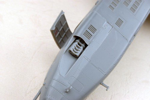 TRUMPETER 02277 SU-25B 1/32 – Image 11