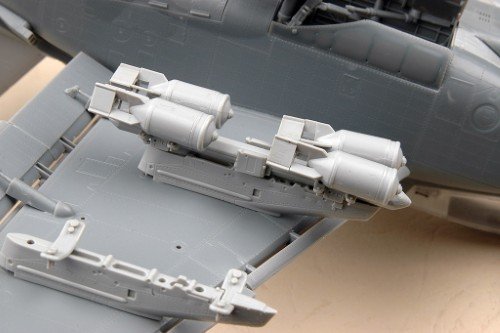TRUMPETER 02277 SU-25B 1/32 – Image 18