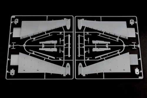 TRUMPETER 02277 SU-25B 1/32 – Image 21