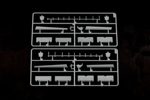 TRUMPETER 02277 SU-25B 1/32 – Image 23