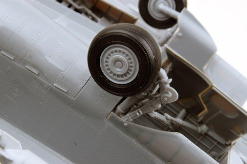 TRUMPETER 02277 SU-25B 1/32 – Image 15