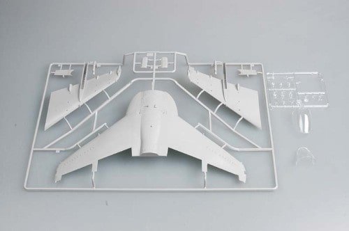 TRUMPETER 02285 AV-8B NIGHT ATTACK HARRIER II 1/32 – Image 4