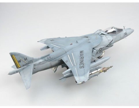 TRUMPETER 02285 AV-8B NIGHT ATTACK HARRIER II 1/32 – Image 13