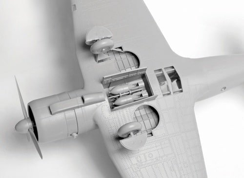 ZVEZDA Z4805 BOMBARDIER SOVIET. SU-2 1/48 – Image 3