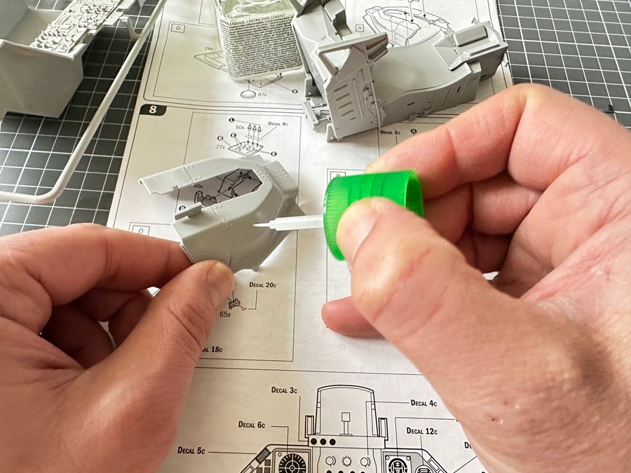 Colles à maquette: comment la choisir?