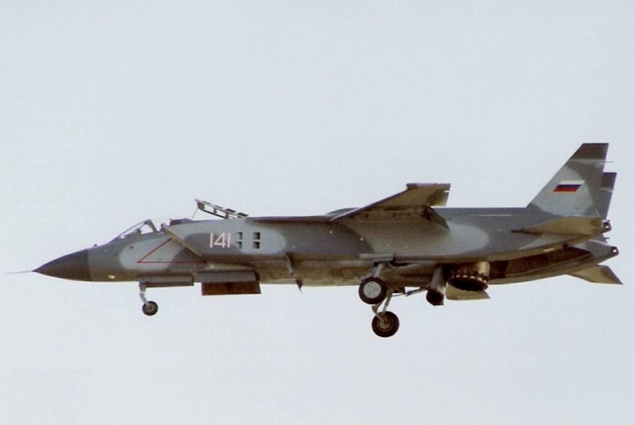 Yakovlev Yak-141 Freestyle : le chasseur soviétique ADAV conçu pour remplacer le Yak-38